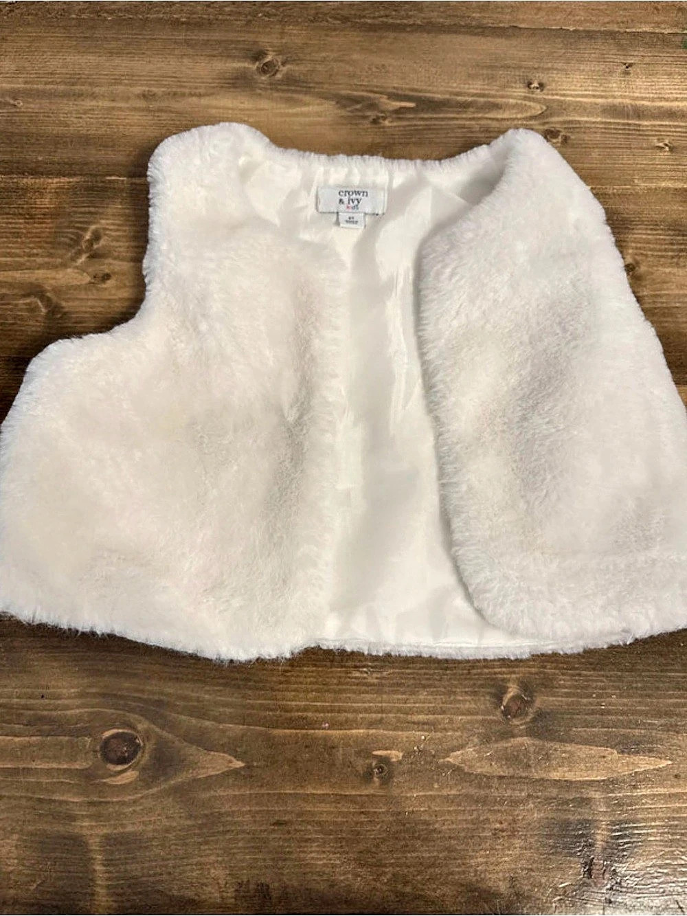 Crown & Ivy girls vest